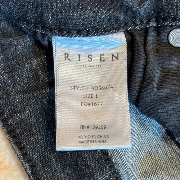 Risen Distressed Black Denim Shorts Large - Picture 3 of 3